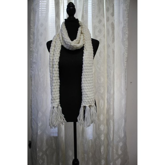 Old Navy Scarf  77 inches Cream 100% Acrylic - Picture 4 of 8